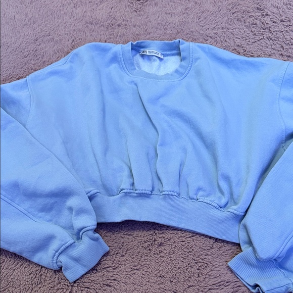 Zara Tops - Zara blue cropped sweatshirt sz large